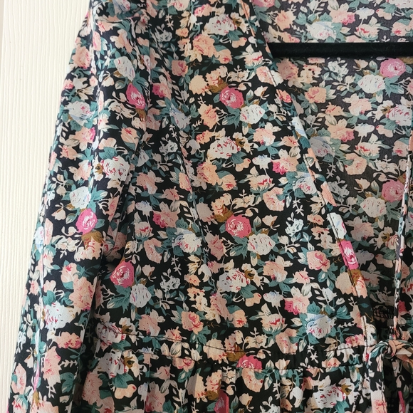 Floral Drawstring Kimono Style Blouse - Picture 4 of 7
